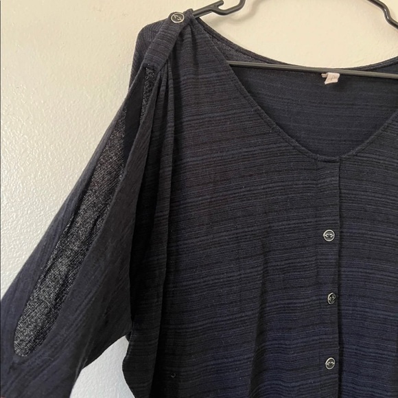 Blue/Black Flowy Drape Blouse - Picture 6 of 9